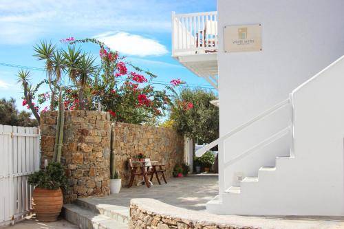 White Myth, Mykonos