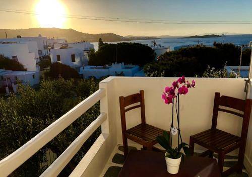 White Myth, Mykonos