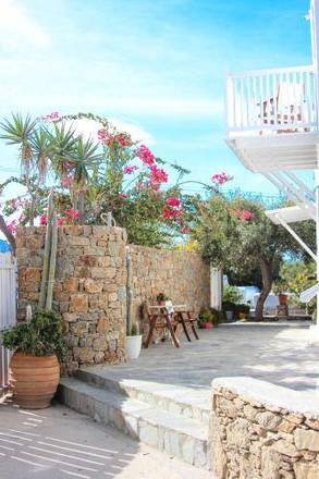 White Myth, Mykonos